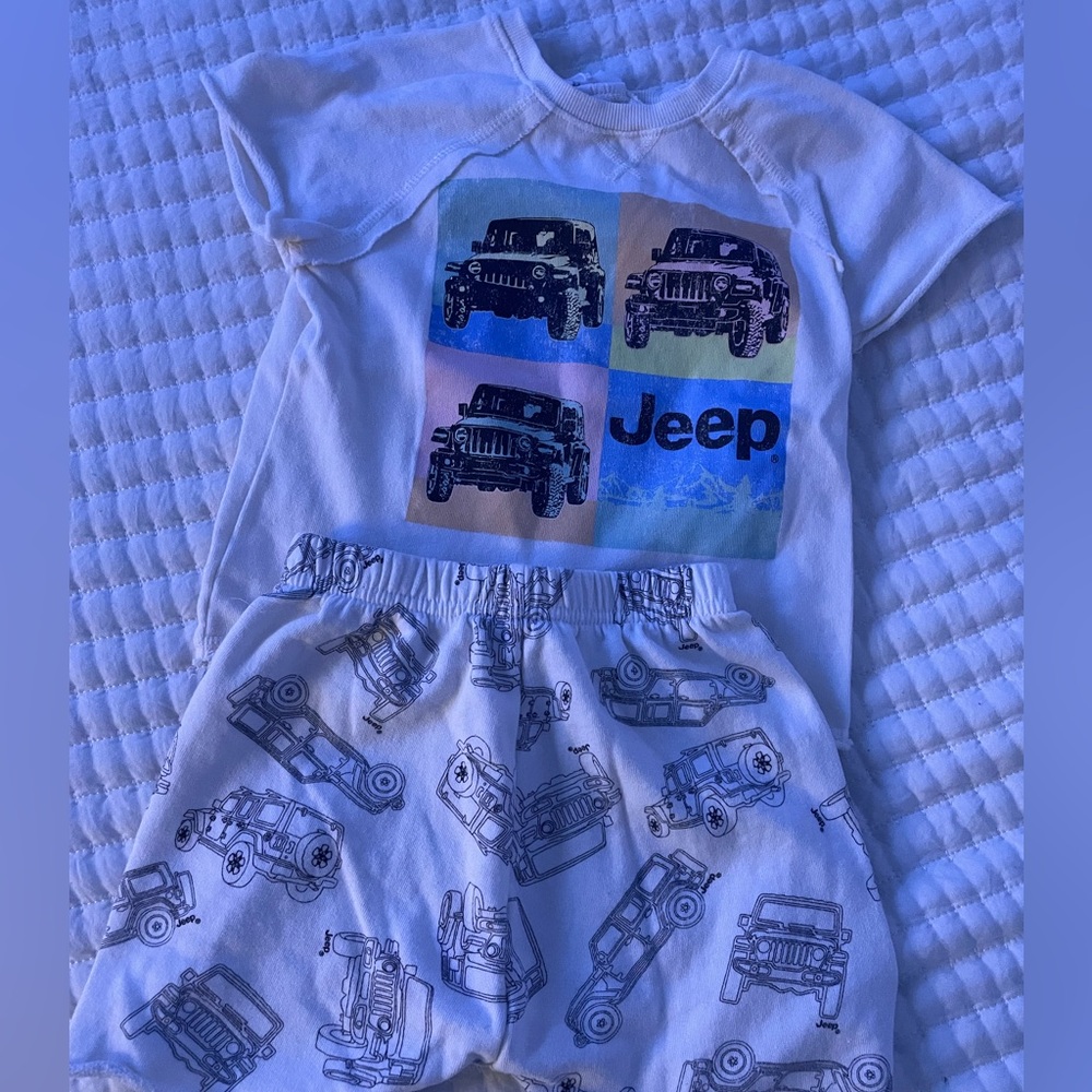 Grayson Mini Jeep two piece set. Size 3T